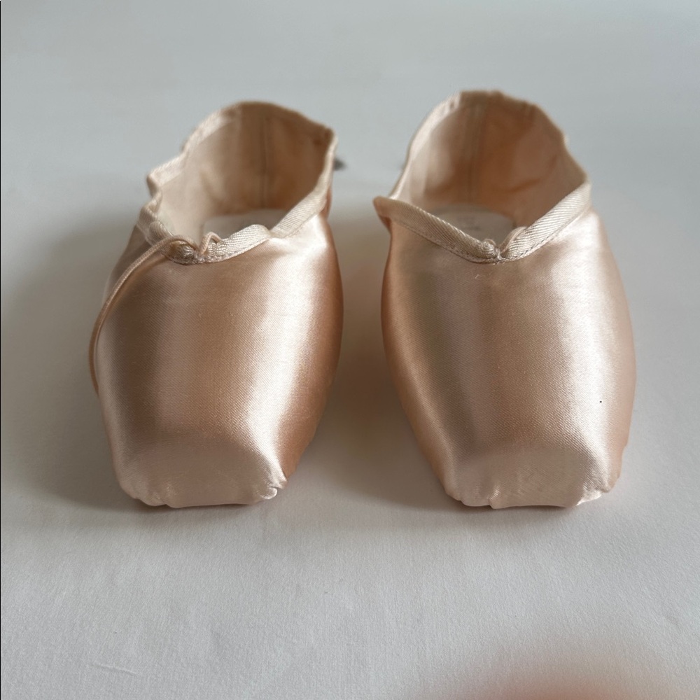 Bloch Raffin Arch Enhanced Pointe Shoes - Picture 2 of 6